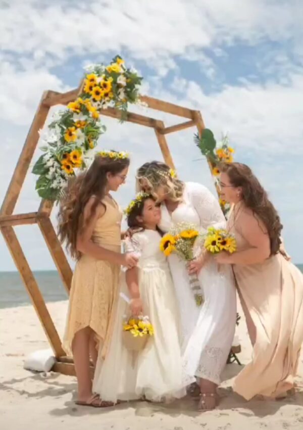 New Beginnings Beach Wedding - Imagem 6