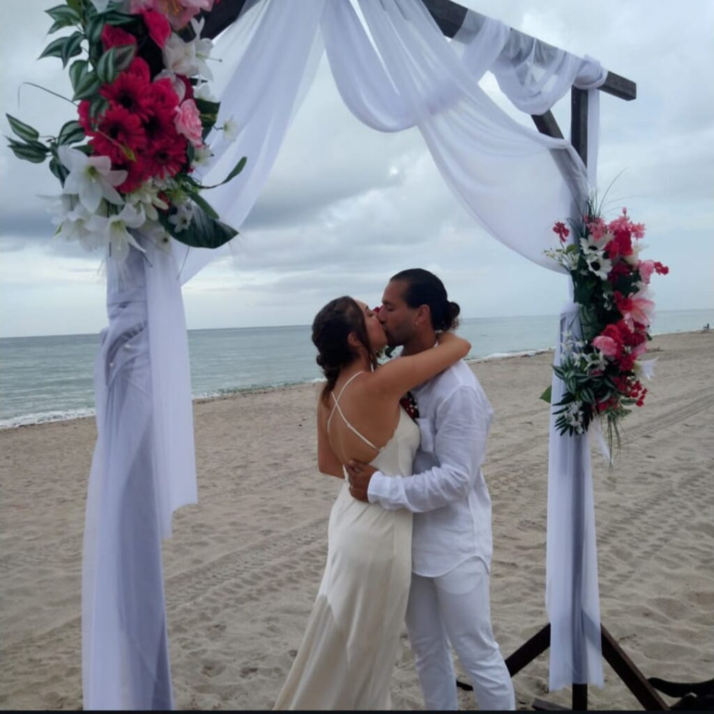 Casamento na praia com novos começos