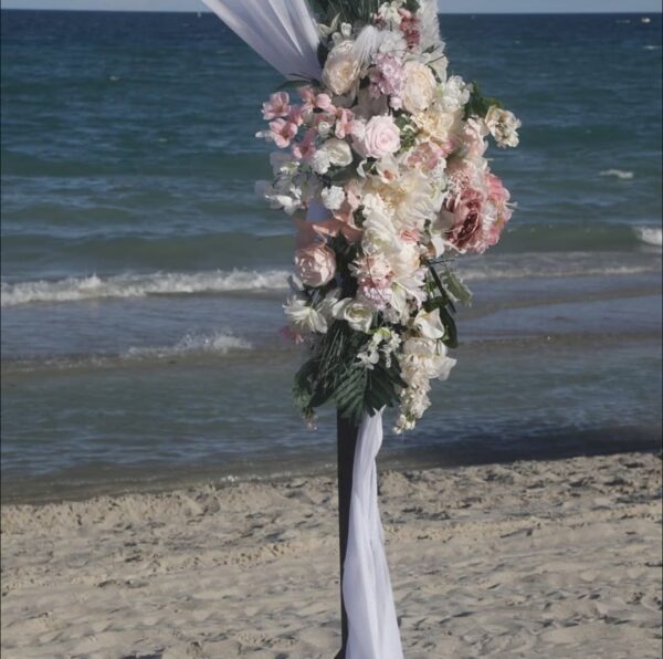New Beginnings Beach Wedding - Imagem 4
