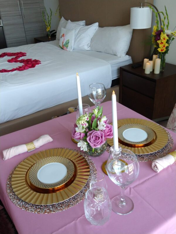 Make Your Stay a Romantic Getaway - Imagem 3